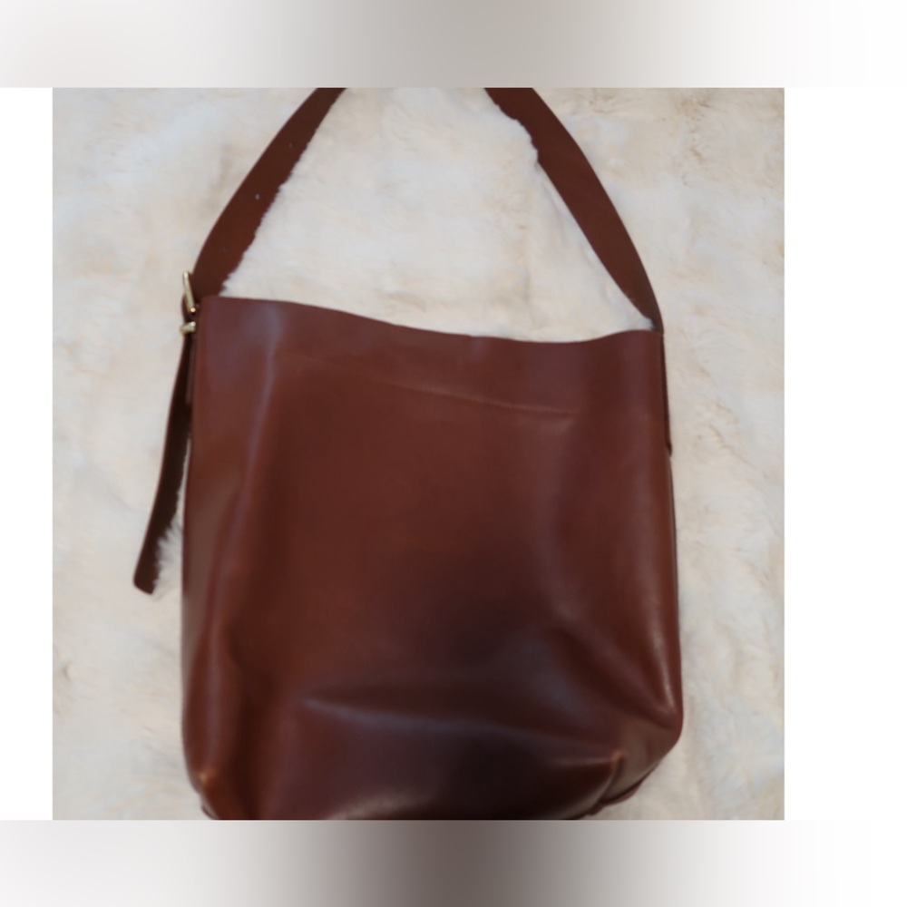 Madewell Tan Shoulder Bag in warm cinnamon